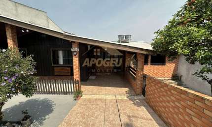 Casa para Venda em São José dos Pinhais, Iná, 3 dormitórios, 1 banheiro, 2 vagas