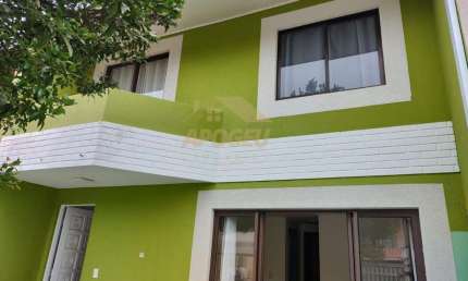 Sobrado para Venda em Curitiba, Boqueirão, 3 dormitórios, 1 suíte, 2 banheiros, 1 vaga