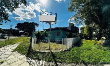 Terreno para Venda em Curitiba, Água Verde, 1 dormitório, 1 banheiro, 2 vagas