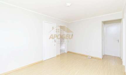 Apartamento para Venda em Curitiba, Pinheirinho, 3 dormitórios, 1 banheiro, 1 vaga