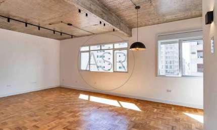 Apartamento de 100m², reformado, com 2 suítes, a venda em Higienópolis.