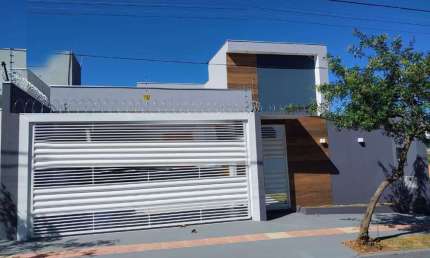 Linda casa á venda no Sírio Libanês em Campo Grande
