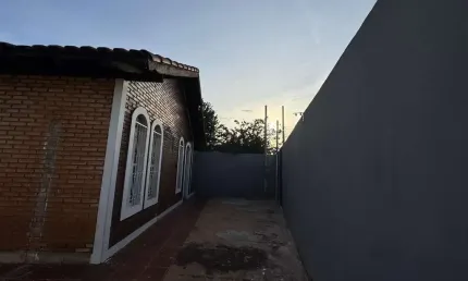 Casa comercial para alugar na Júlio De Castilho, 00, Vila Alba, Campo Grande
