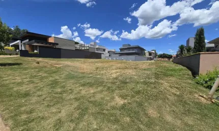 Terreno de ilha a venda no Condomínio Colina do Golfe em Ribeirão Preto