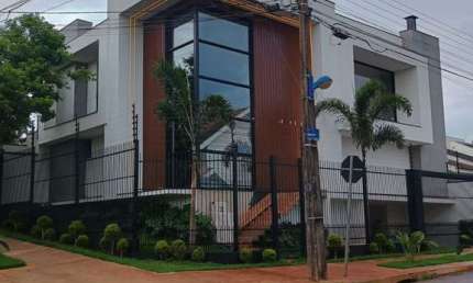 Casa com 4 quartos à venda na Rua Açucena, 380, Jardim Iguaçu, Maringá, 21 m2 por R$ 1.950.000