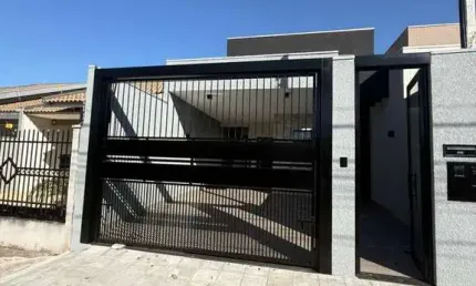 Casa com 2 quartos à venda na Rua Pioneiro Múcio Rodrigues, 742, Jardim Real, Maringá