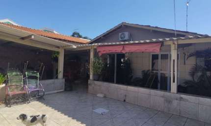 Casa para Locação em Araçatuba, DONA AMÉLIA, 2 dormitórios, 1 suíte, 2 banheiros, 4 vagas
