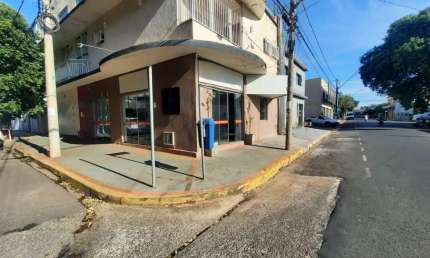 Ponto Comercial para Locação em Araçatuba, CENTRO, 3 banheiros