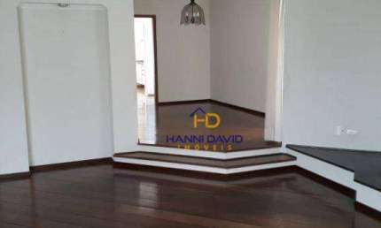 Vende  apartamento no Paraíso com 3 dormitórios, sendo 1 suíte e 3 vagas na garagem.