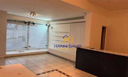 Locação de casa Aclimação  264M² com 6 salas 1 recepção  3 vagas ao lado do parque Aclimação Fácil acesso as principais Rodovias .