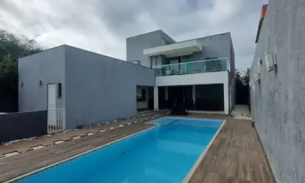 Vendo casa em vilas do atlantico,4 suites área ,piscina