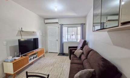 APARTAMENTO, com quintal e Super Localização! Oportunidade