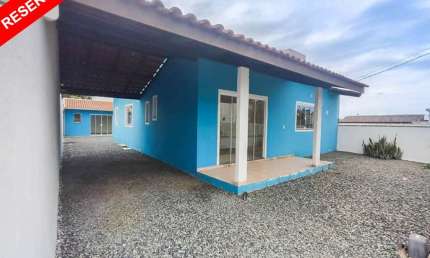 IMÓVEL AVERBADO EM ITAJUBA, BARRA VELHA COM 03 DORMITÓRIOS SENDO 01 SUÍTE E UMA EDÍCULA NOS FUNDOS.