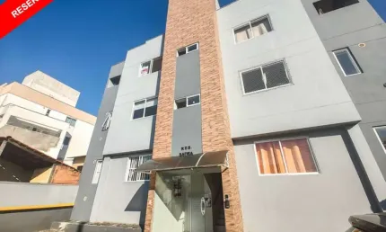Excelente oportunidade, apartamento averbado no centro de navegantes, localizado a 500 metros da praia.