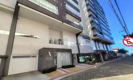 EXCELENTE APARTAMENTO SEMI-MOBILIADO LOCALIZADO NO BAIRRO GRAVATA A 50 METROS DA PRAIA!!