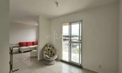 Apartamento com 67 m², 2 quartos sendo 1 suíte à venda no bairro xaxim.