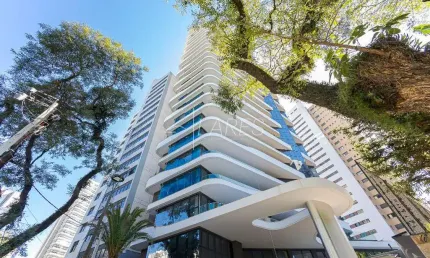 Apartamento com 323 m², 3 quartos sendo 3 suítes à venda no bairro Água Verde.