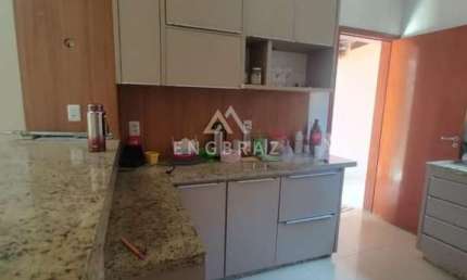 Casa para Venda em Palmas, Plano Diretor Norte, 5 dormitórios, 1 suíte, 3 banheiros, 3 vagas