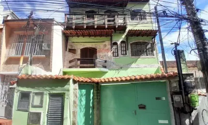 Casa com 3 quartos  à venda com  200 m²  em encantado  . rio de janeiro