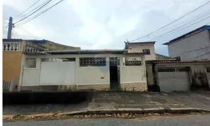 Casa á venda com 2 quartos  com 140² em Honório  Gurgel - Rio de Janeiro