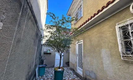 Casa á venda com 3 quartos com 99m² em Costa Barros.Rio de Janeiro.