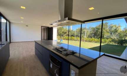 Casa à venda no Condomínio Reserva Saint Paul em Itu.