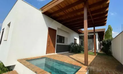 Casa à venda no Condomínio Reserva Saint Paul em Itu.