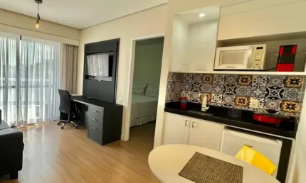 Lindo apartamento Moema com serviços de limpeza incluso ao lado Metro Eucaliptos
