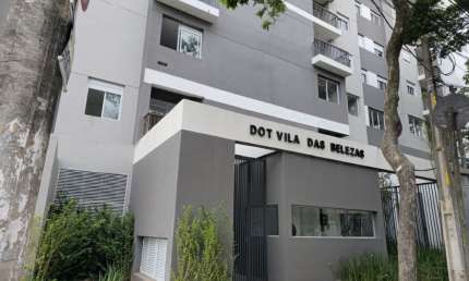 Apartamento de 02 dormitórios com varanda e vaga de carro, 42 m².