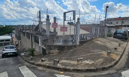 Casa com 3 quartos à venda na Rua Barretos, Vila Dirce, Carapicuíba