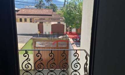 Sobrado em Pontal de Santa Marina  -  Caraguatatuba