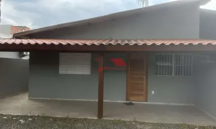 Casa de Condomínio em Perequê Mirim  -  Caraguatatuba