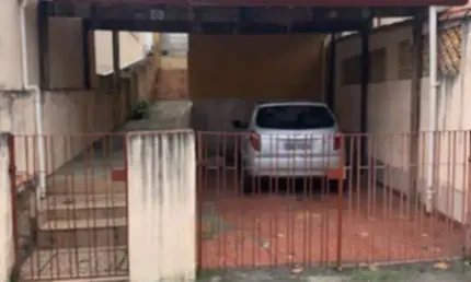 CASA TÉRREA ANTIGA COM  2 DORMITÓRIOS VILA CAMINHO DO MAR EM SÃO BERNARDO DO CAMPO