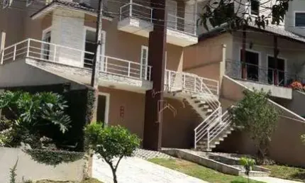 Casa com 4 dormitórios à venda, 300 m² por R$ 1.900.000 - Perová - Arujá/SP