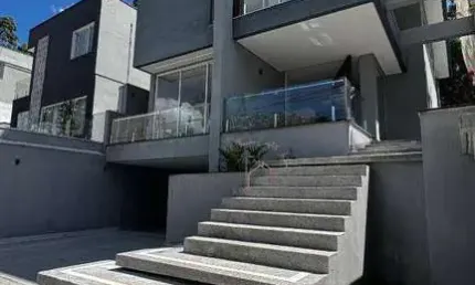 Casa com 4 dormitórios à venda, 299 m² por r$ 4.000.000,00 - condomínio real park - arujá/sp
