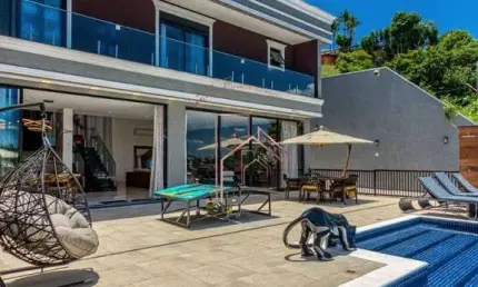 Mansão Luxuosa em Igaratá, com 4 dormitórios à venda, 593 m² por R$ 15.000.000 - Àguas de Igaratá - Igaratá/SP