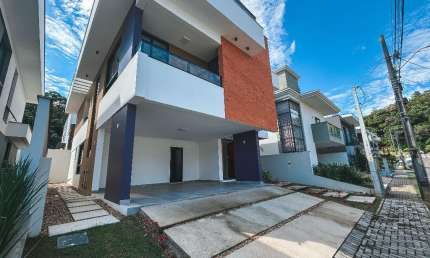 Casa em condomínio fechado com 3 quartos à venda na Rua Guilherme Zilmann, 186, Vila Nova, Joinville
