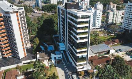 À Venda: Giardino Mobiliado no Vitrium Art – Atiradores, Joinville-SC