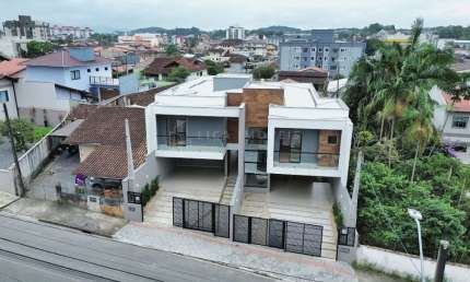 Casa em condomínio fechado com 3 quartos à venda na Rua Princesa Mafalda, 474, Floresta, Joinville