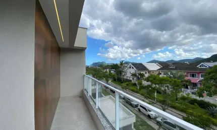 Casa com 4 dormitórios à venda, 220 m² por R$ 1.590.000 - Vargem Pequena - Rio de Janeiro/RJ