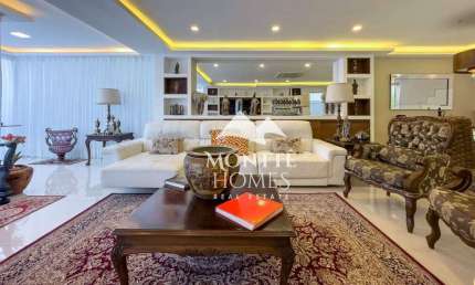 Apresentamos esta excelente casa toda mobilhada localizada no COND.RIVIERA DEL SOL R$ 2.900.000,00 com 5 suítes, 7 banheiros e 3 vagas, ideal para que