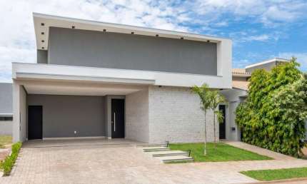 Casa à venda com 3 quartos sendo 3 suítes no Condomínio Terras de Jupiá em Três Lagoas - MS | Conforto e Sofisticação