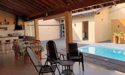 Casa com 3 quartos sendo 2 suítes no Parque São Carlos em Três Lagoas - MS