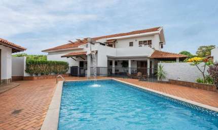Casa com 4 quartos à venda no Centro, Três Lagoas 