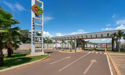 Terreno no Condomínio Costa Leste em Três Lagoas / MS