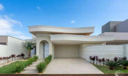 Casa com 3 suítes à venda no Condomínio Alto dos Ipês em Três Lagoas - MS | Elegância e sofisticação