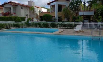 Excelente casa em condomínio fechado no Edson Queiroz