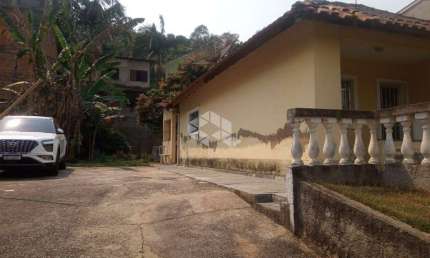 Casa para Venda em Itapecerica da Serra / SP no bairro Chácara Guarapiranga