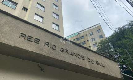 Apartamento no Terreo 3 dorms com vaga Horto do ipé