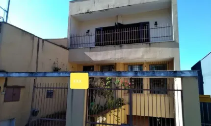 Sobrado para Venda em Jundiaí, Jardim Estádio, 3 dormitórios, 2 banheiros, 4 vagas